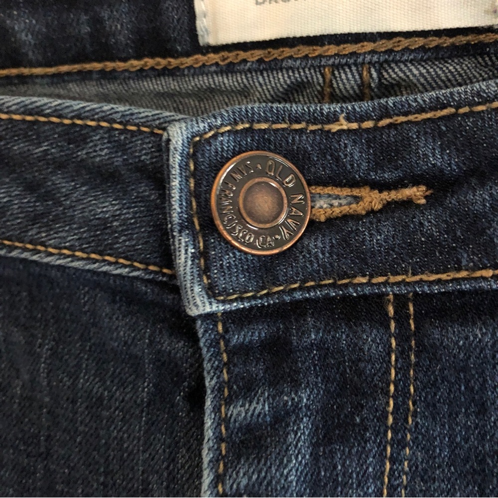 Old Navy Plus Size Dark Wash Mid Rise Straight Leg Jeans - Picture 4 of 9